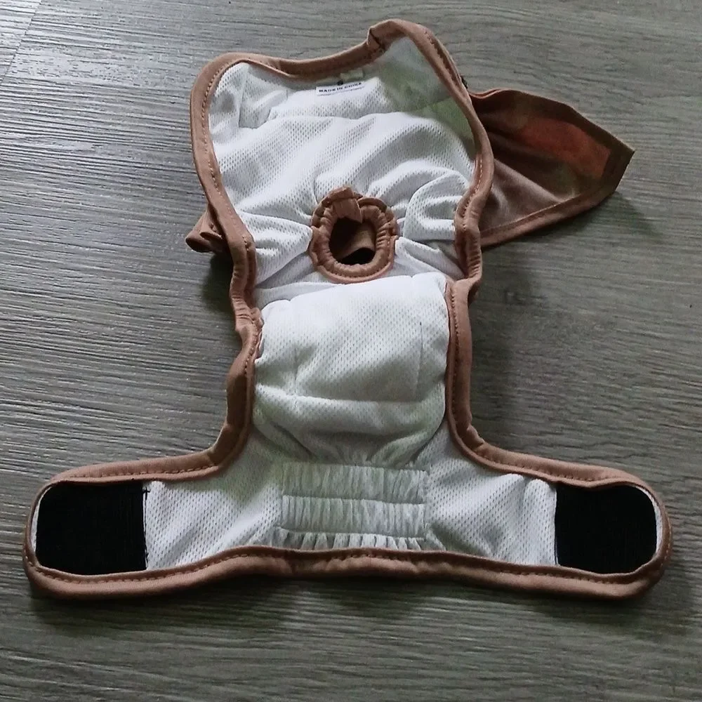 Wegreeco tan reusable female ruffle dog diaper heat bladder issue Sz S NWOT